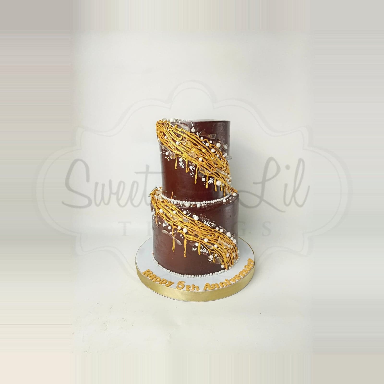 Gold Lace Drip Anniversary Cake photo 2