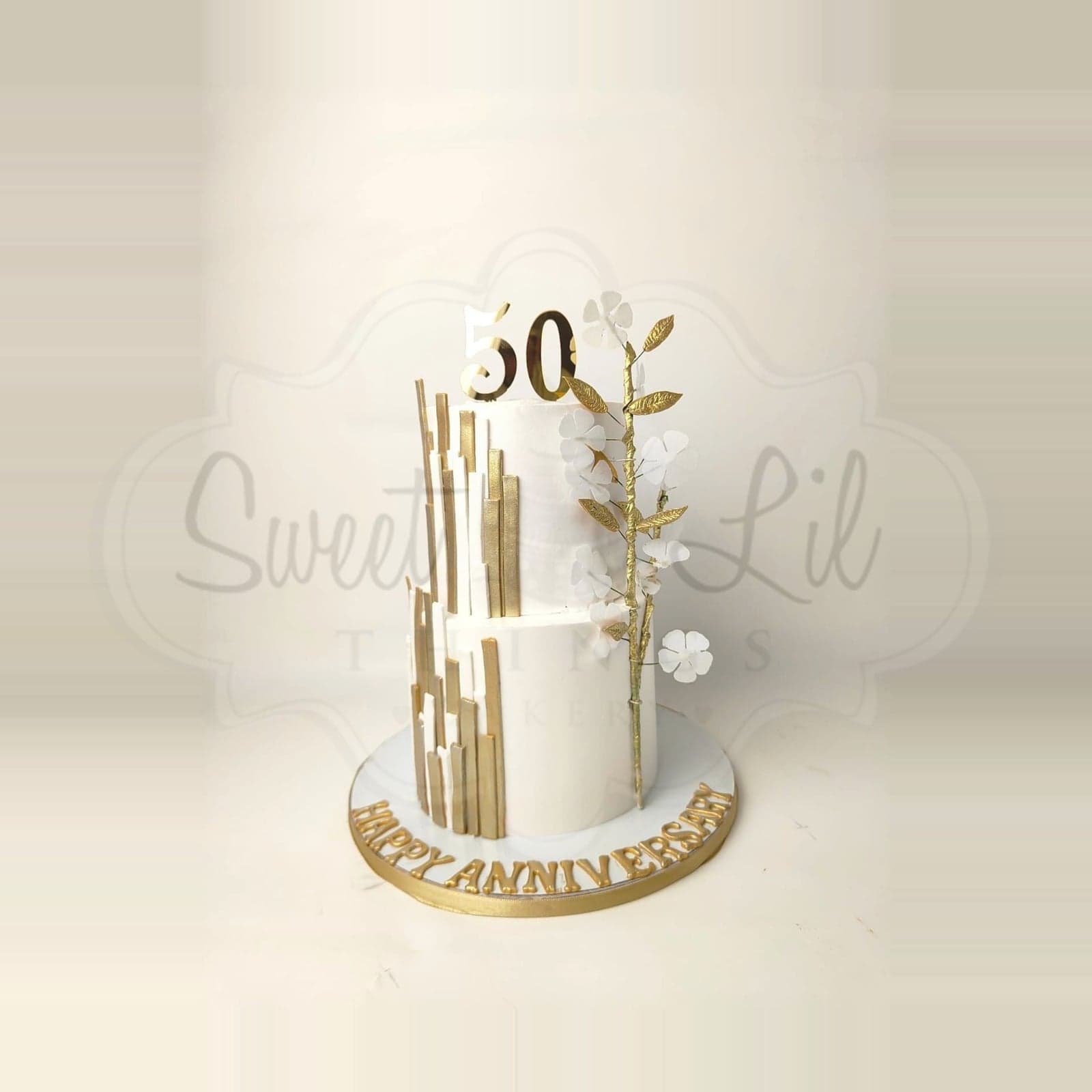 Golden Jubilee Gold Panel Cake photo 2