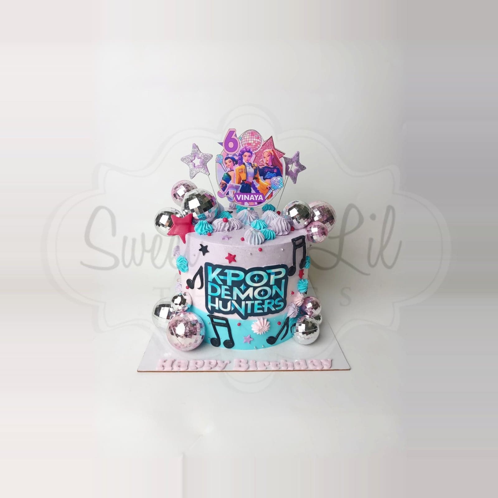 K pop demon hunter theme cake — Kpop Idol photo 2