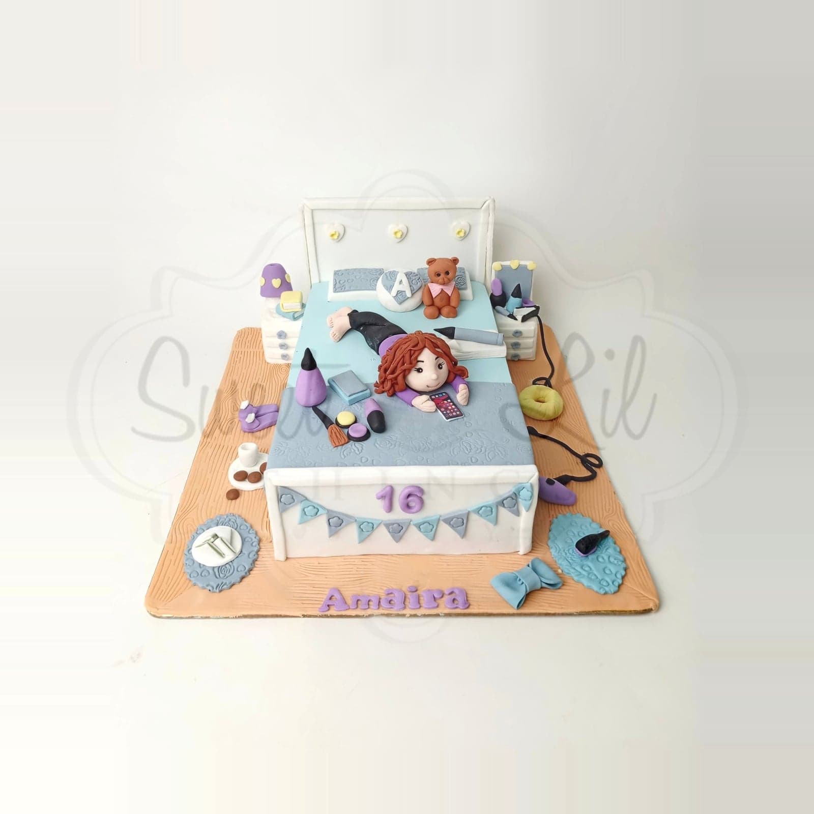 Sleepover Bedroom 16th Birthday Cake photo 2