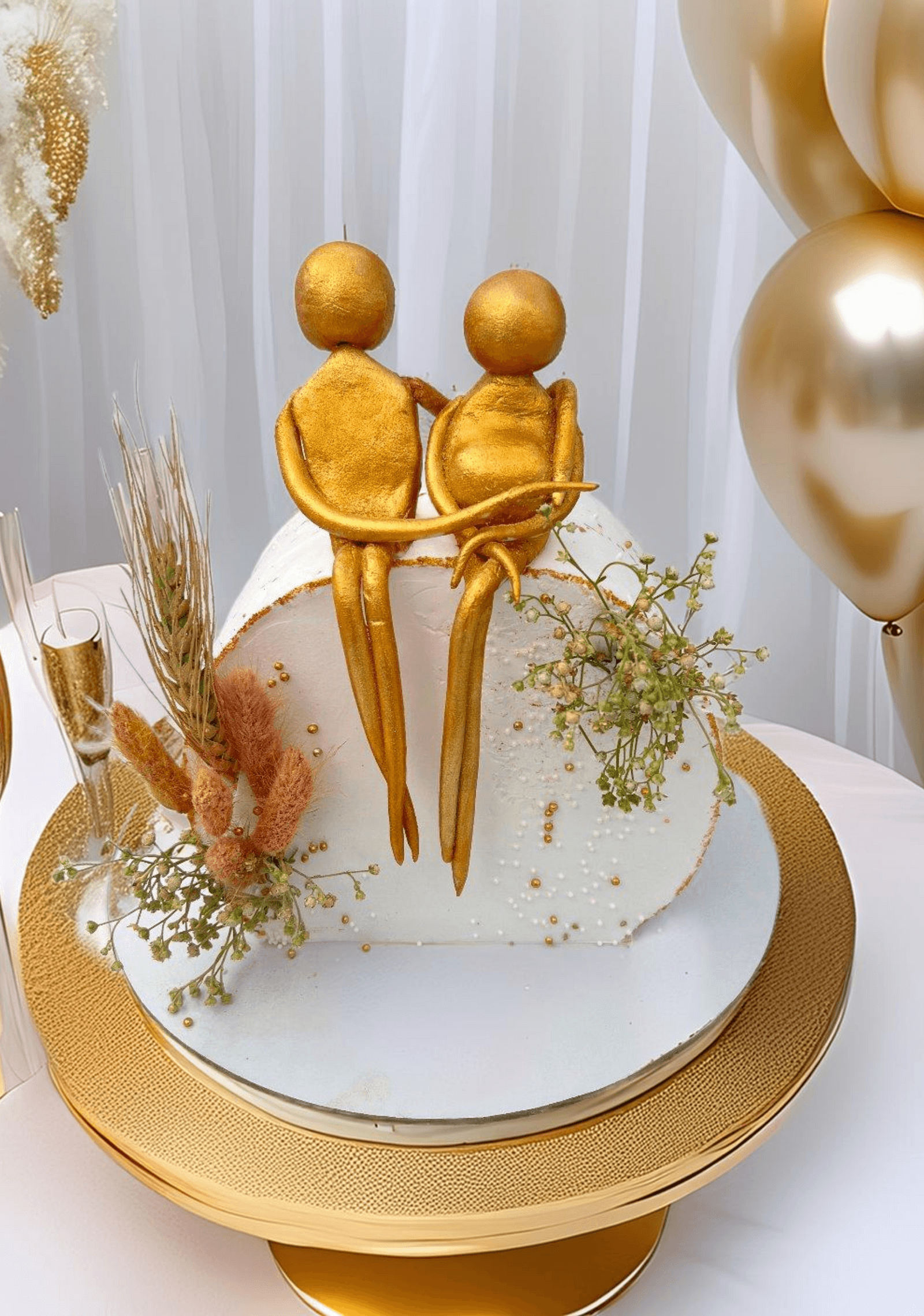 Top Forward Anniversary Cake with Couple