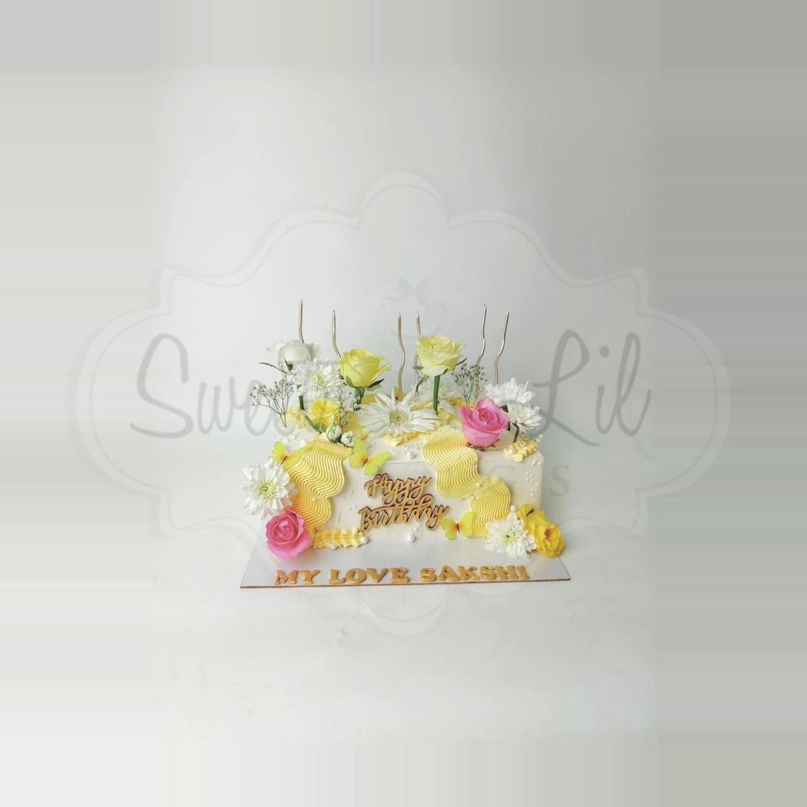 Yellow Rose Bouquet Birthday Cake photo 2