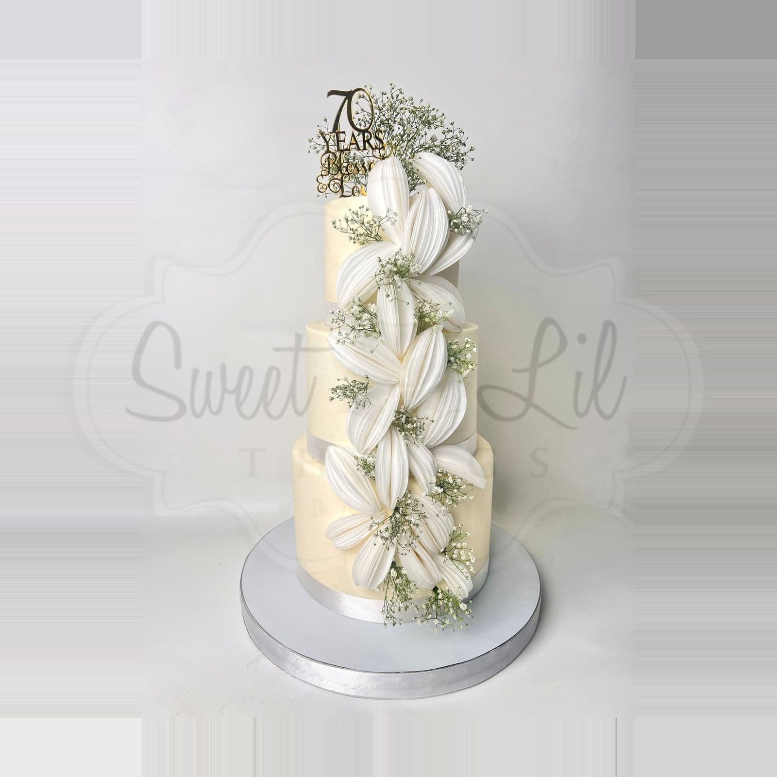 3 Tier Ivory Ruffle Floral Cake photo 2