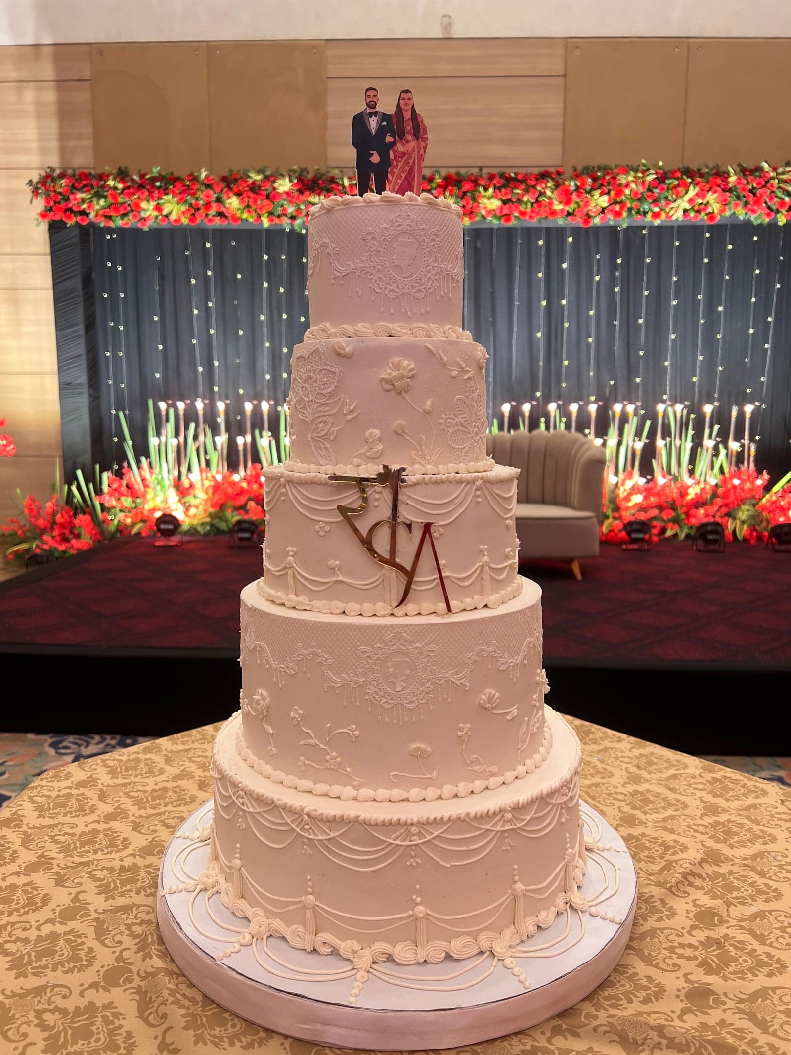 5 Tier Grand Wedding Cake photo 2