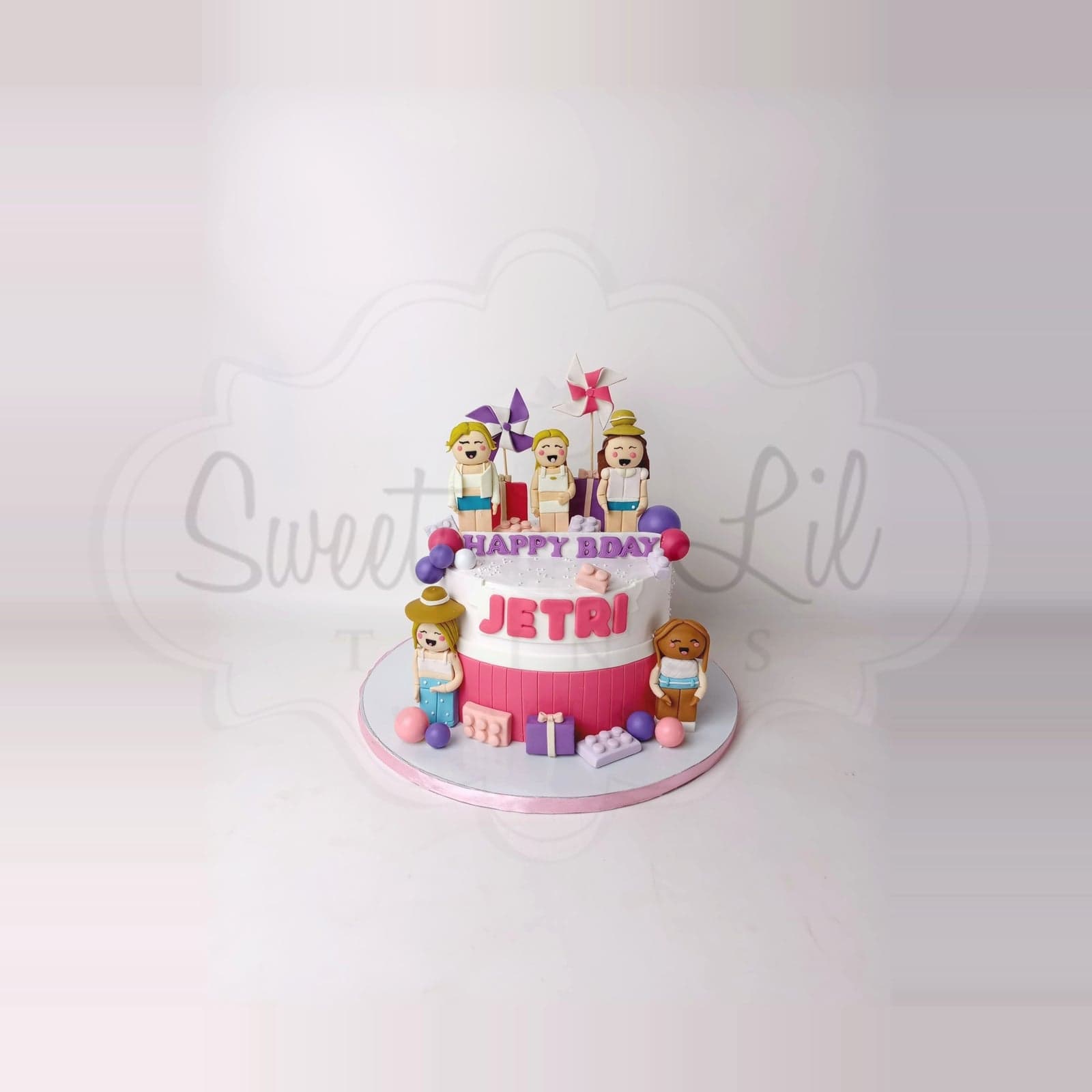 Roblox Theme Cake photo 2