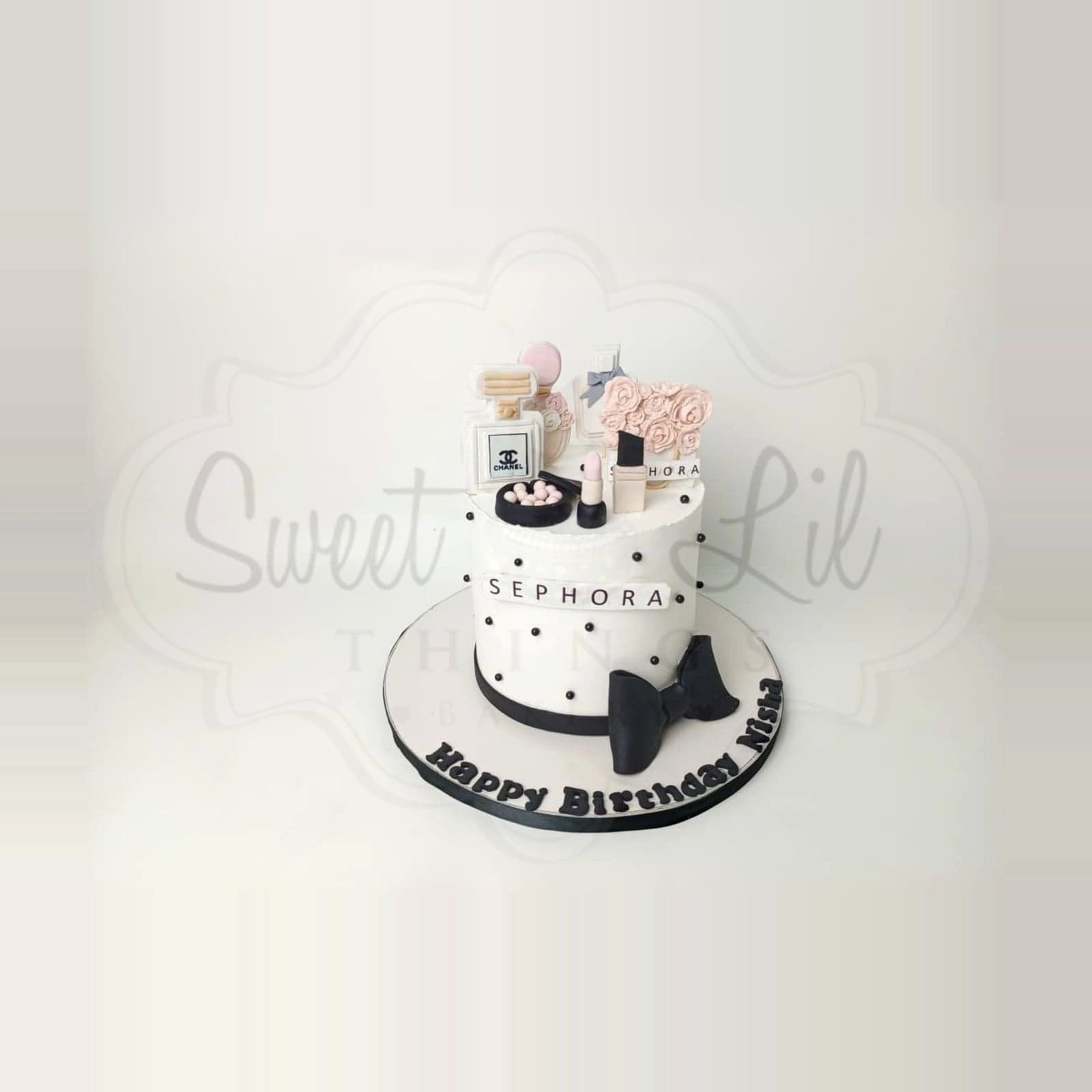 Makeup Glam Birthday Cake photo 2